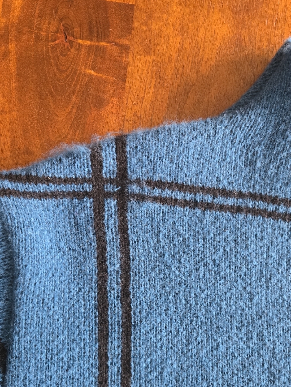 Unbranded Blue And Black Windowpane Plaid Mock Neck Sweater Size Medium - Picture 5 of 6